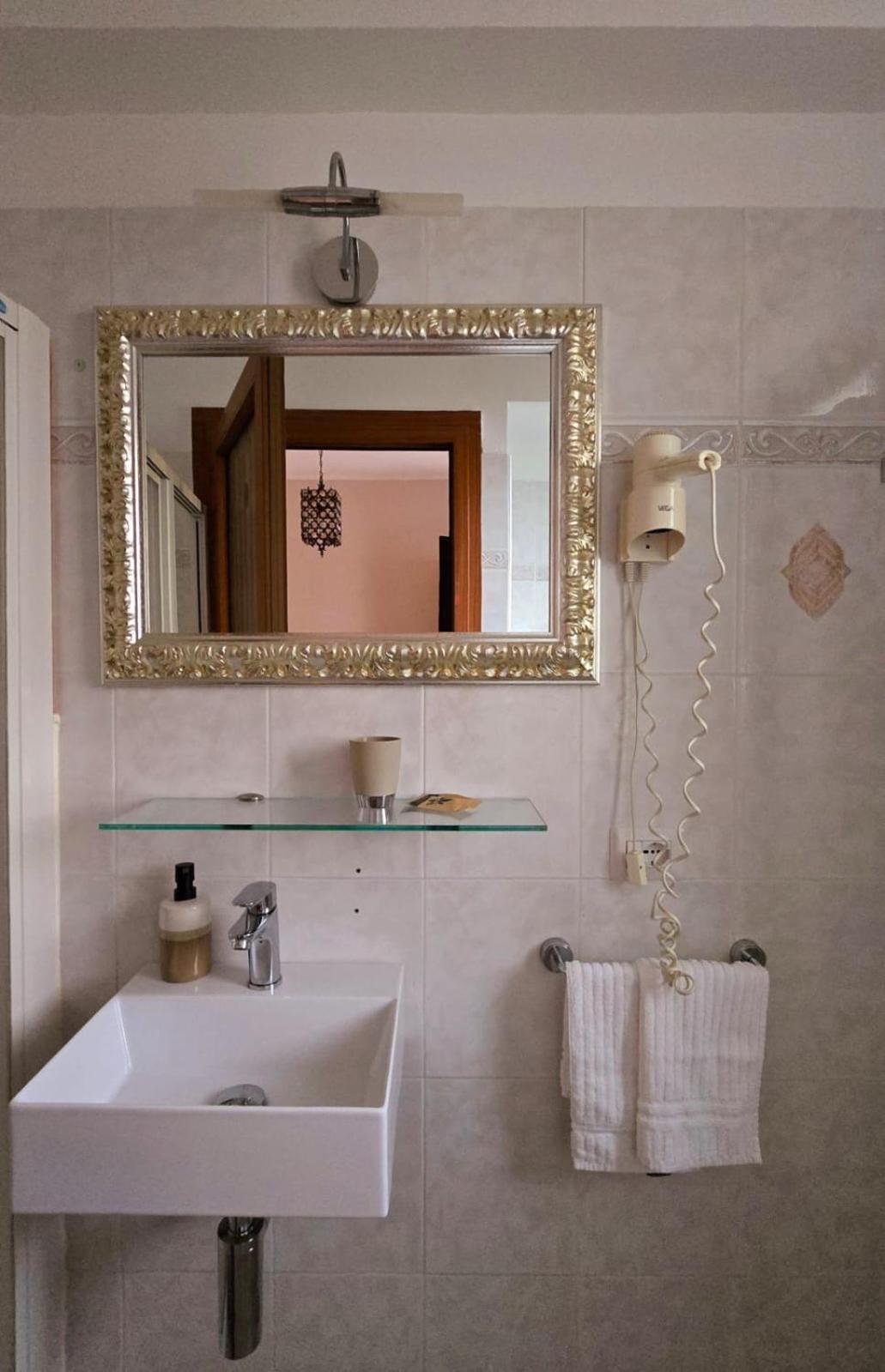 Residence Villa Margherita 카노비오 외부 사진
